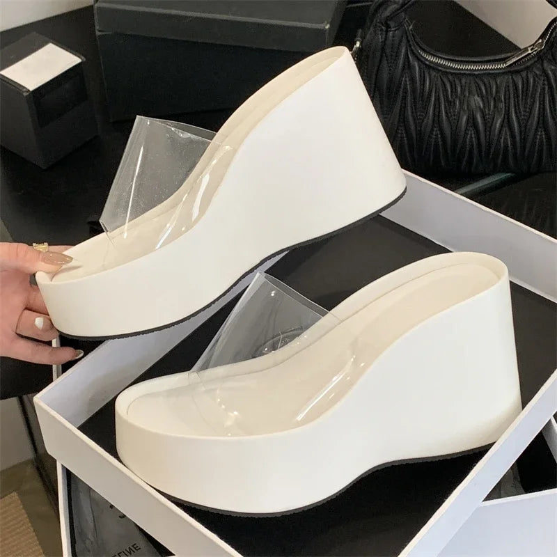 Cocoon Crush Wedges Sandals