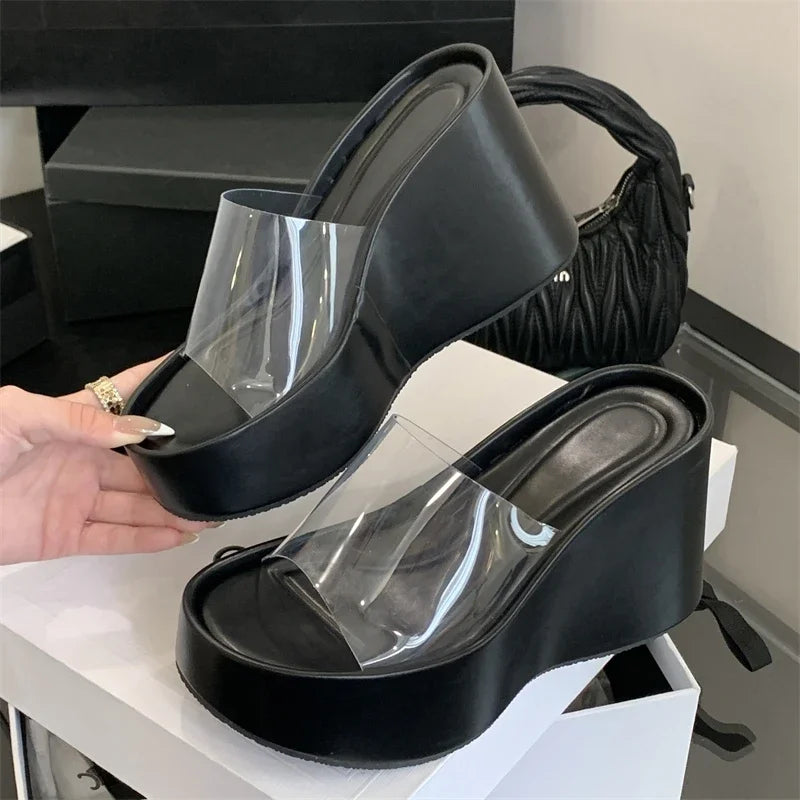 Cocoon Crush Wedges Sandals