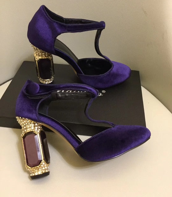 Aladdin Style Unique Pump